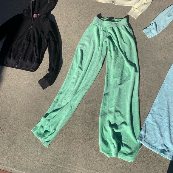 Juicy Couture Y2K lot!!!!!! 5 vintage hoodies and 2 terry cloth pants!!!!! 🥰🔥 - Picture 7 of 16